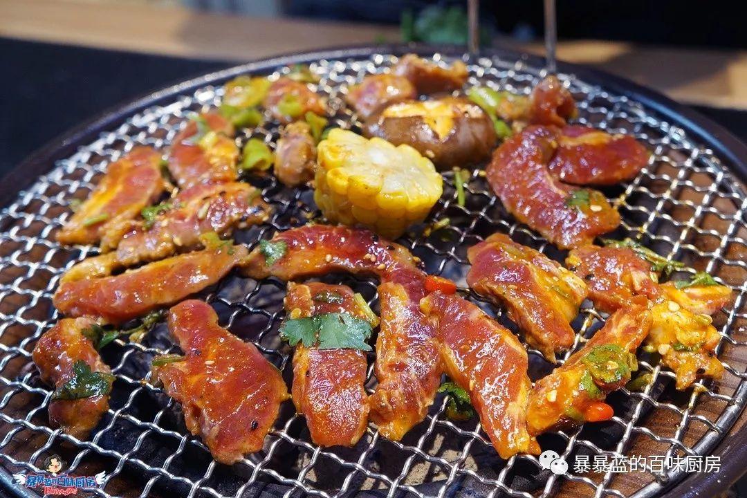 这是一个泥炉烤肉