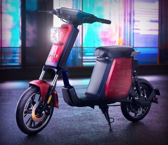 小米推出全新智能电动车70迈a1,自带行车记录仪,售价2999元起!