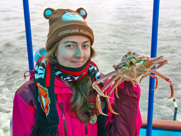 却被俄罗斯姑娘玩儿到"吃熊肉配烈酒"|熊肉|堪察加半岛|烈酒_新浪新闻