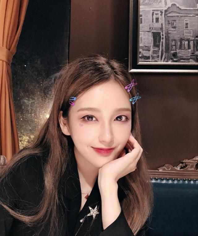 电竞女神rita参加lol新节目,嘉宾阵容曝光后:为什么不请姿态!