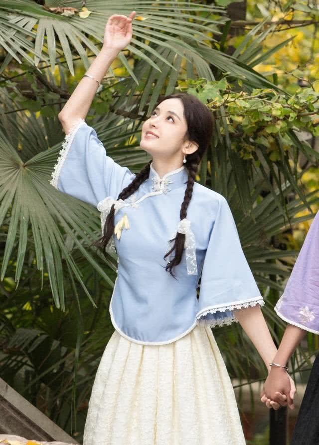 古力娜扎首次挑战民国造型,青春萌动美回18岁,看得我都着迷了