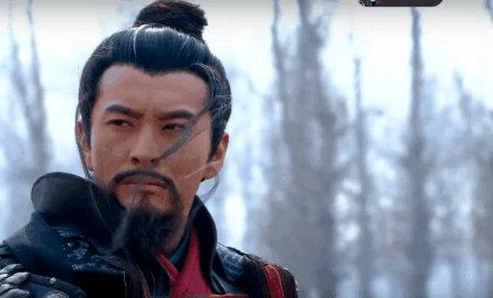 看看《精忠岳飞》,他演出了岳飞身上大义凛然的使命感和一代将臣的