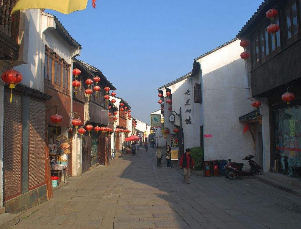 乾隆到姑苏第一名街后,在颐和园仿照七里山塘修的苏州街