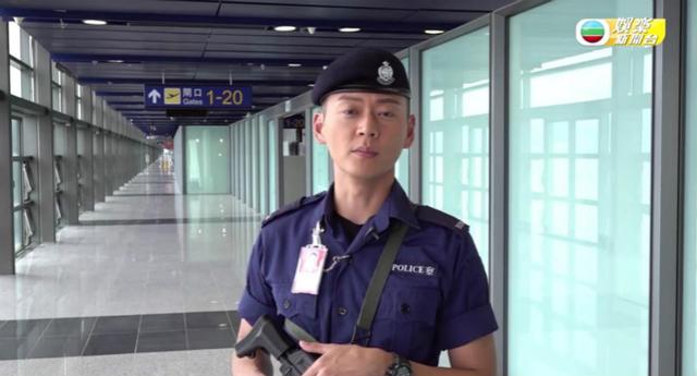 剧中主角杨明,张振朗,蔡思贝,邓佩仪等,都为了饰演机场特警进行不同