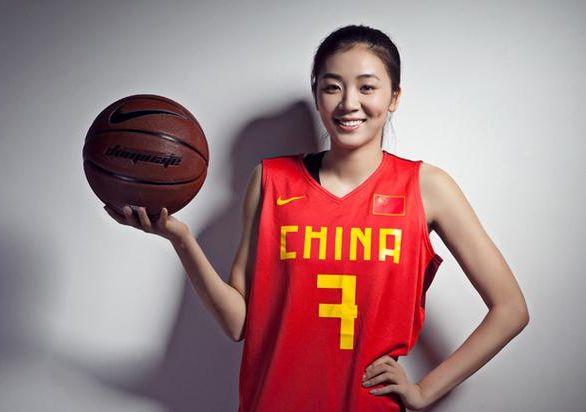 2米04女篮国手,前男友坦言够不着,31岁仍单身,今征婚满足就好