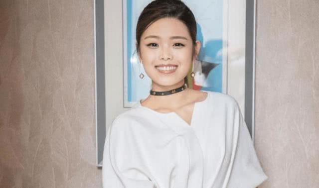 28岁"莫小贝"已长开,曾被认为是最丑童星,今高级脸美到不敢认