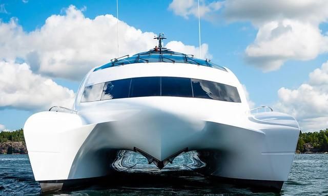 海上保时捷:porsche设计的豪华双体游艇——皇家猎鹰一号