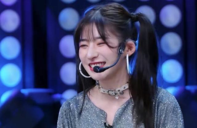 作为时下大热综艺,《青春有你2》中的选手可以说个顶个儿的奇葩.