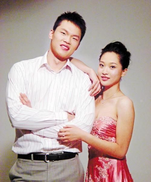 体操小花胡美为何会和cba名宿朱芳雨离婚呢?