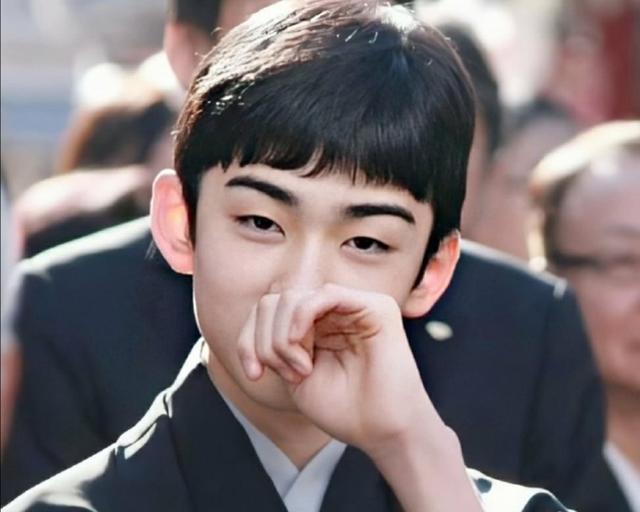 日本歌舞伎界贵公子藤间斋从呆萌小孩到丹凤眼美少年太惊艳了