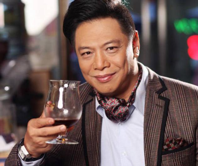 周星驰的中学同学,却被骗去反串演了丑角,意外成就了一代经典!