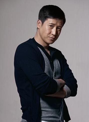 沉淀18年36岁才走红,曾因穷被妻子抛下|张国强|妻子|王乙琨_新浪新闻