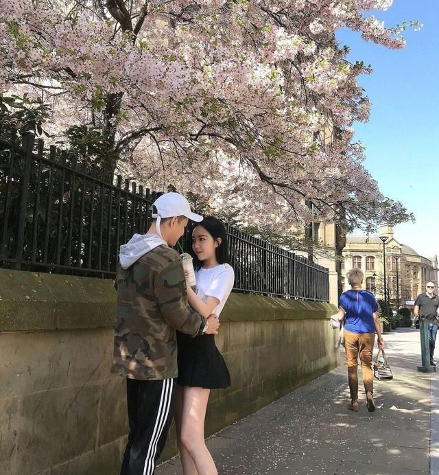 目前世界排名第30名,仅次于中国球员丁俊晖,颜丙涛,周跃龙和吕昊天