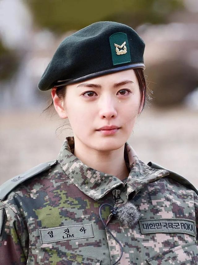 拿下全球最美脸蛋的她被韩国人骂哭却在b站一夜爆红
