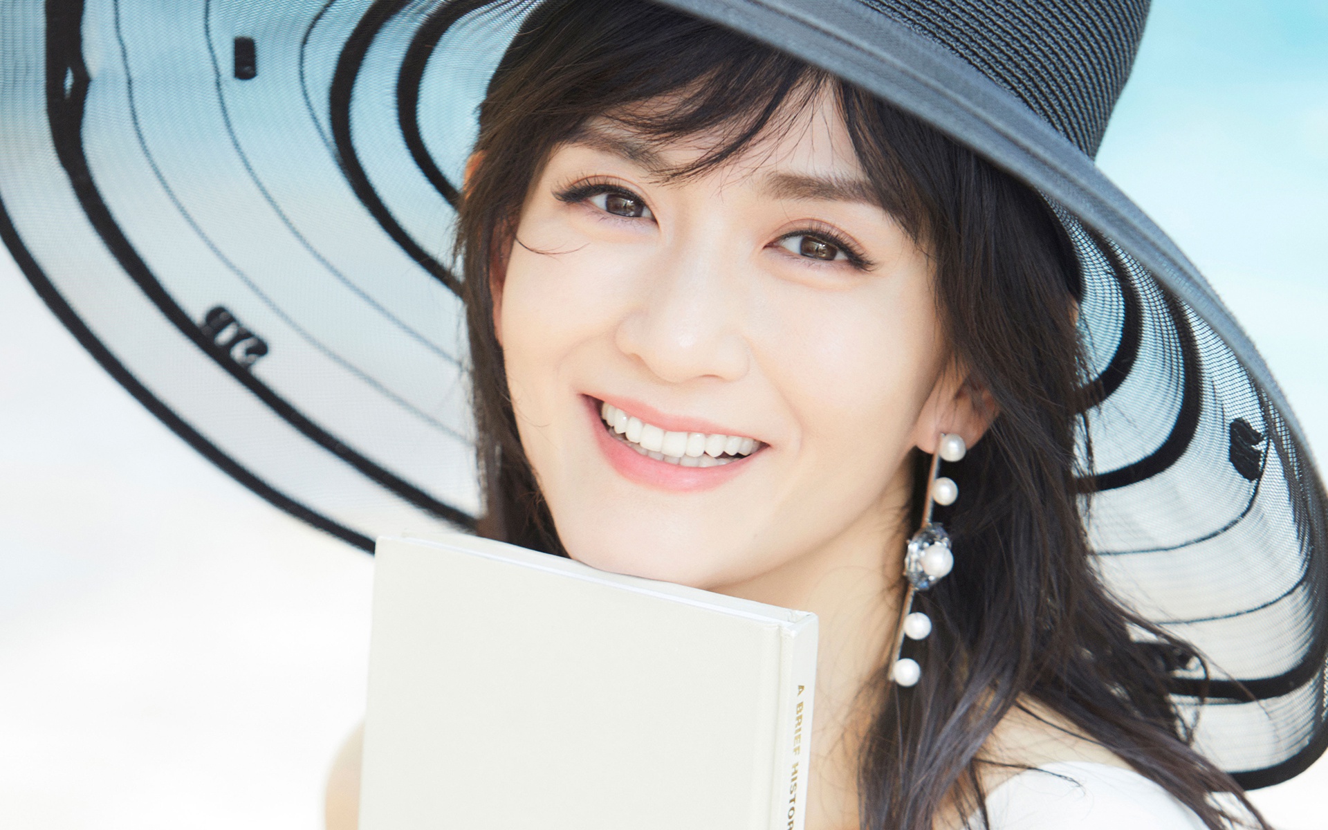 四月桃花朵朵开,爱情运势旺,恋情会修成正果的三大星座