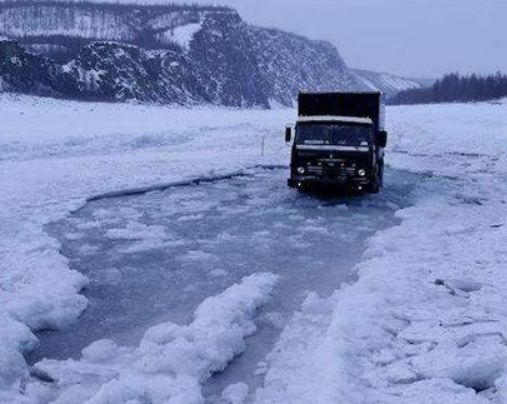 全球最“恐怖”的公路，1.7万人被埋于此地，一到夏天就浮现骸骨