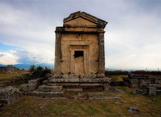 盘点世界各地的地狱之门 通往地狱必经之地