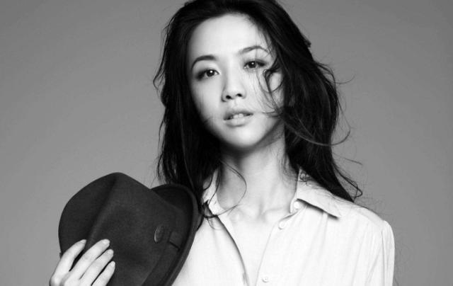 汤唯在色戒中的牺牲远超镜头里的冯小刚都为她打抱不平