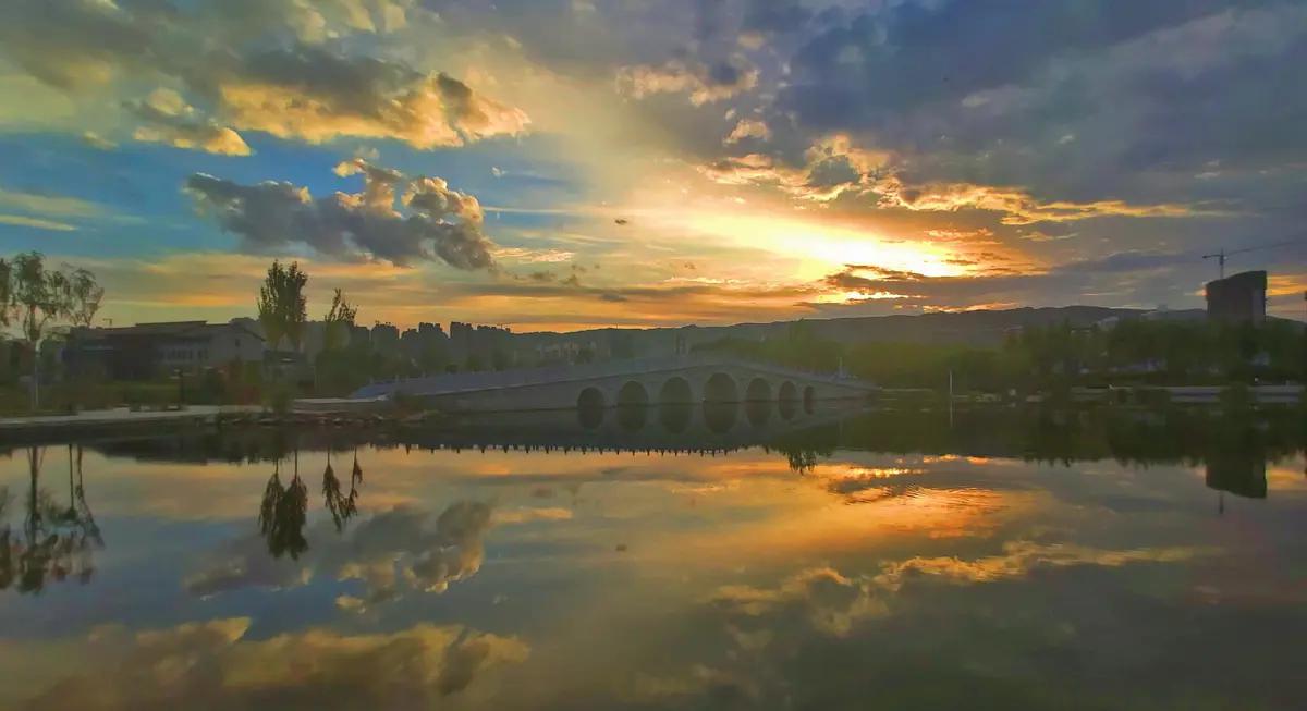 如何在陌生城市快速交友？_3步破解社交困境省70%试错成本