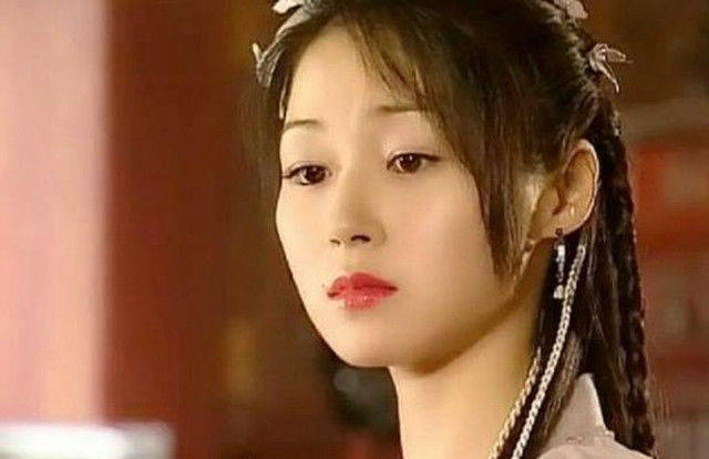 云萝公主:万绮雯