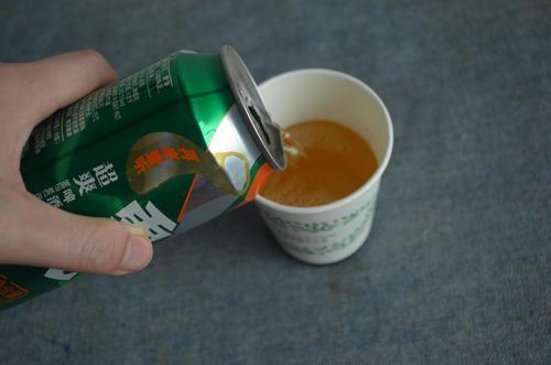 家里喝剩的啤酒底,兑点水就能养花,这几种"酒鬼花"最喜欢了