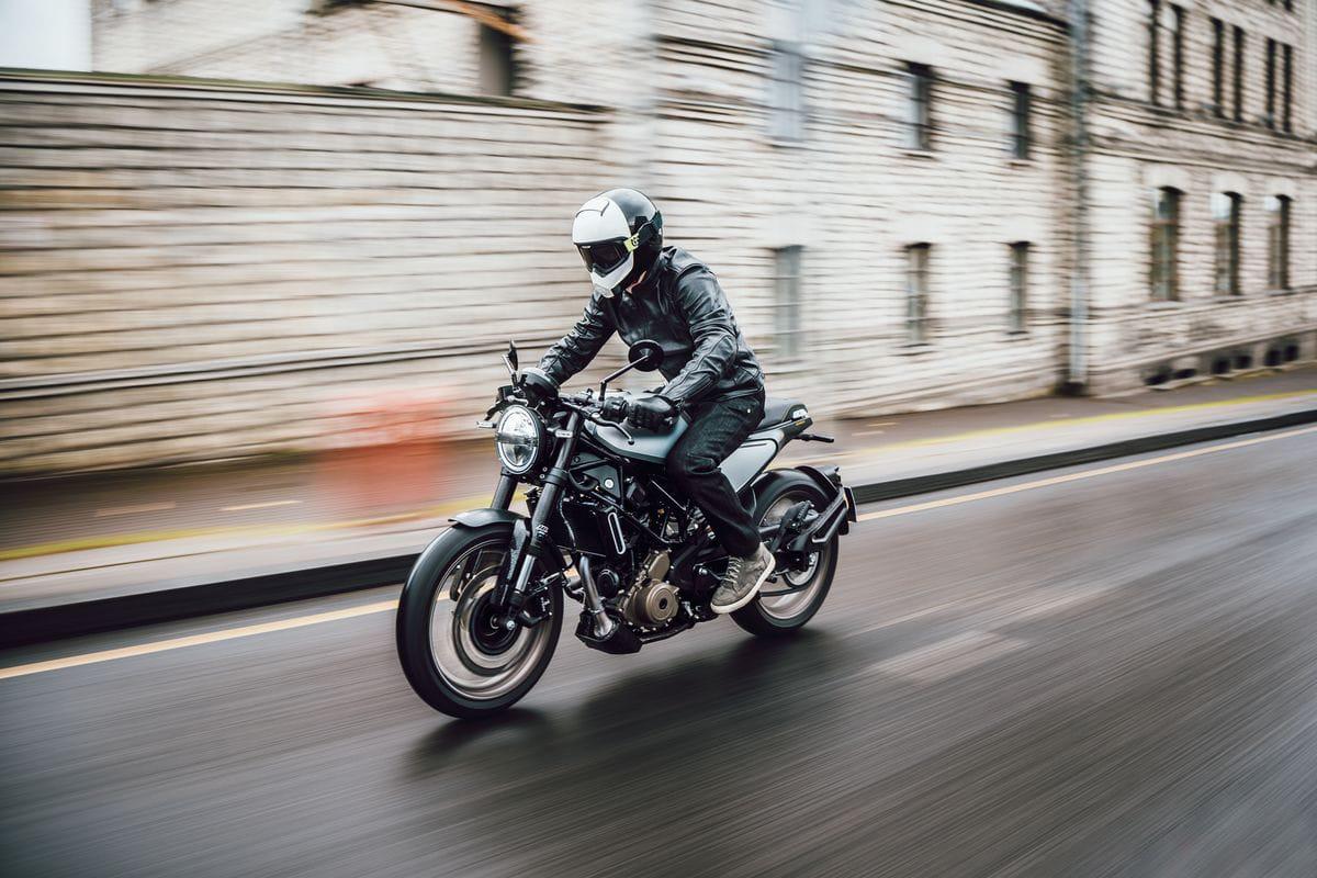 胡斯瓦纳又推一好货双abs配备搭ktm的发动机售价不足2万