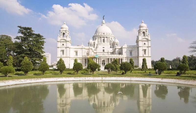 印度富豪在摩天大楼顶仿建白宫