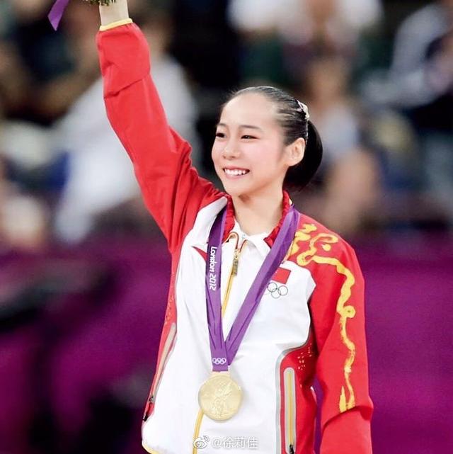 16岁1米37的体操冠军,退役后迎来"二次发育",美到让人认不出