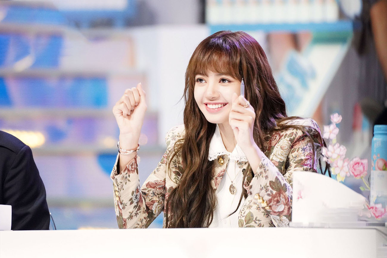 lisa跳青2主题曲舞蹈,一出手便知功底深浅,求一份完整版的直拍