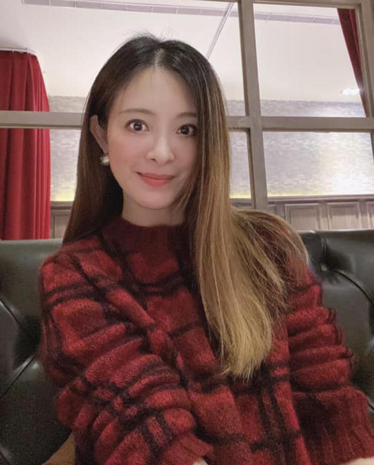 刘真头七日,女星自制p图照片致意,称凤飞飞邓丽君会照顾刘真