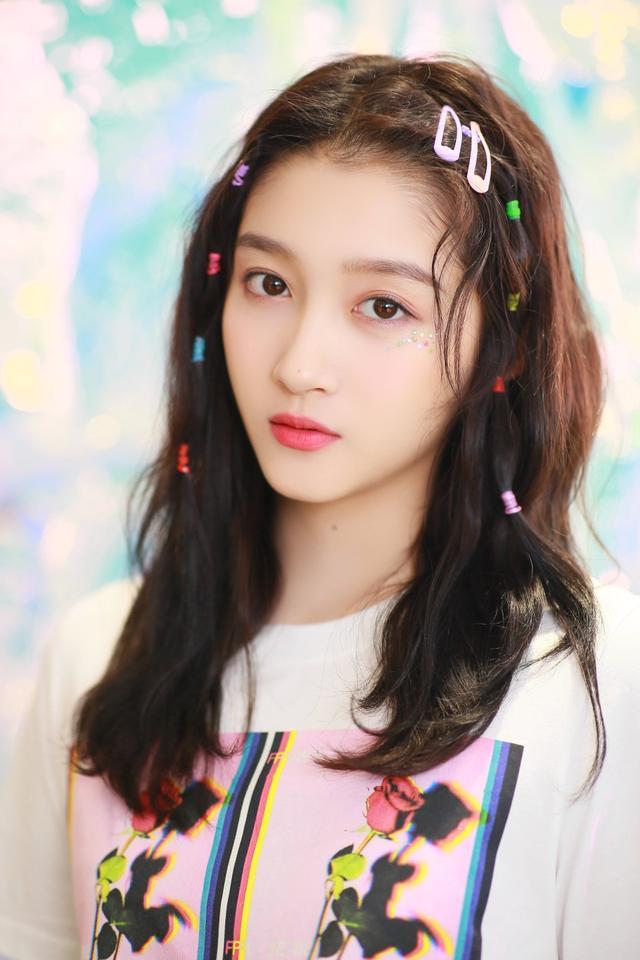 90后评价,哪些女明星演员,颜值可以值得你一眼万年,关晓彤上榜