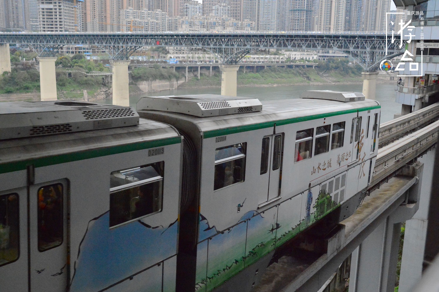 令游客惊叹的牛角沱站,本地人却不以为然,美景已是见惯不怪