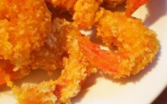 孩子们总是会被路边的各种油炸食品所吸引,那些香喷喷的炸鸡排,炸鸡柳