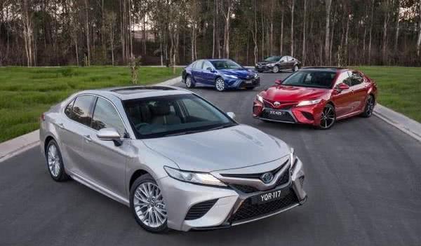 对比日系、德系两大汽车巨头，日系车在缺点中找亮点！