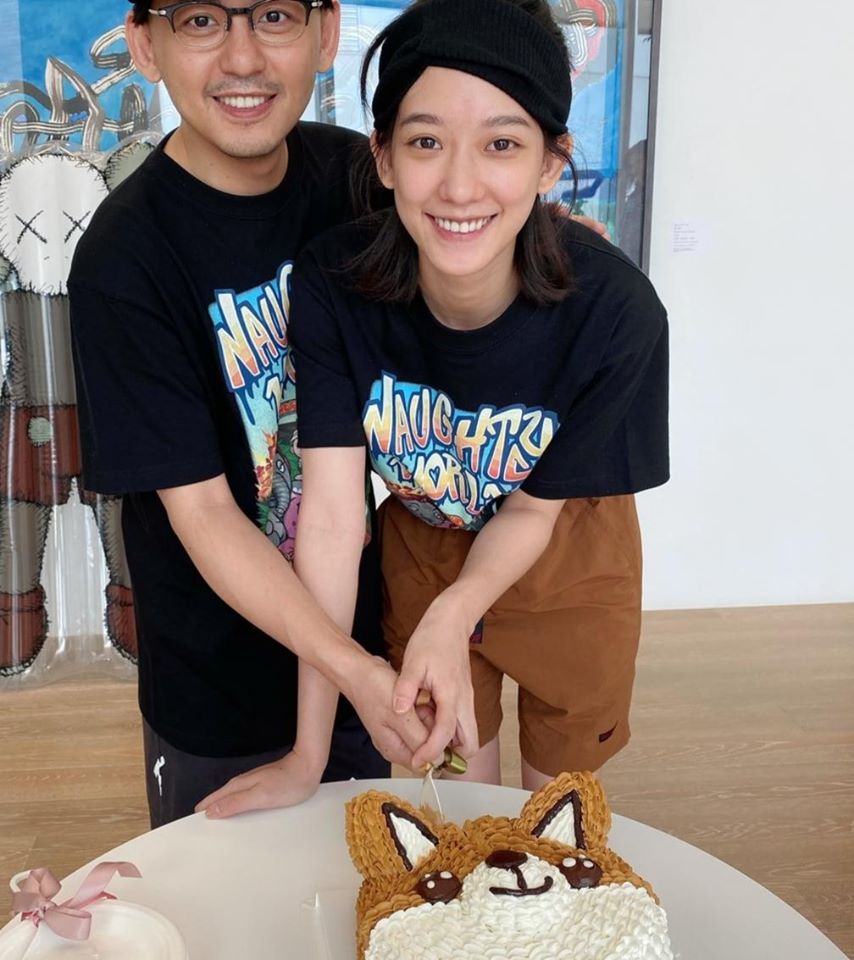 生日惊喜孟耿如披黄金婚纱黄子佼曝婚宴进度