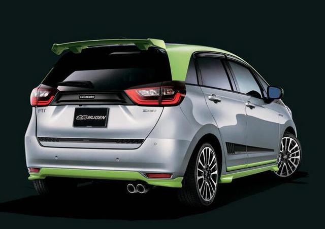 最酷的新款本田飞度亮相!双色车身 15寸轮毂,新造型真帅气!