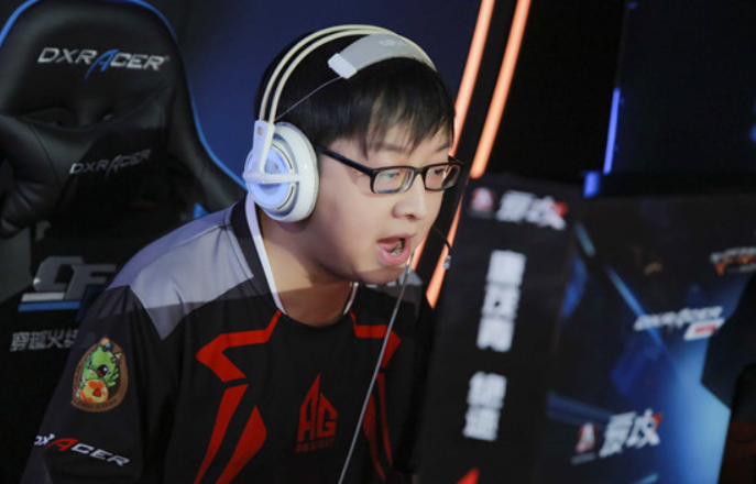 穿越火线ag成功获得cfpls15冠军绝迹成为cf历史第一人