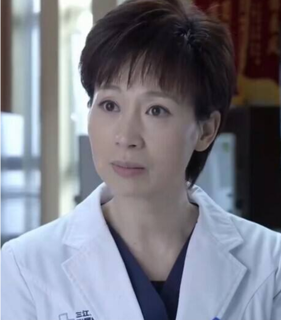 《安家》中的美女演员,长相标致气质温婉,如今49岁婚姻很幸福|钱洁|安