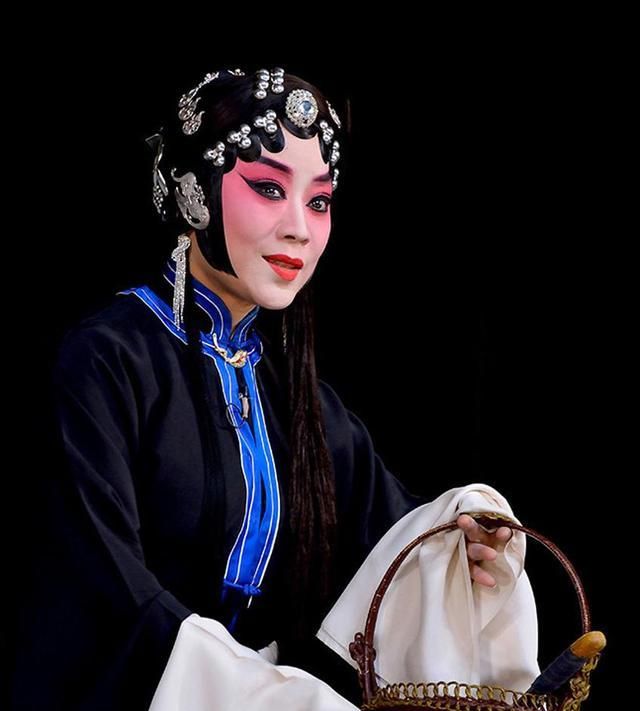 程派"五小程旦"之一李佩红