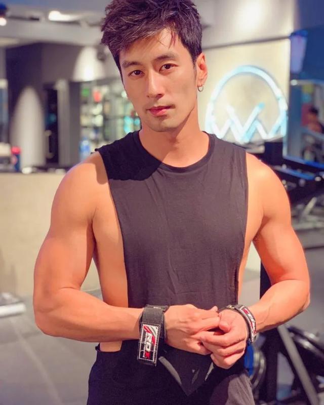 著名男星开心宣布喜获麟儿:太太已顺产6磅半男婴|陈伟成|黄乐乐|老婆