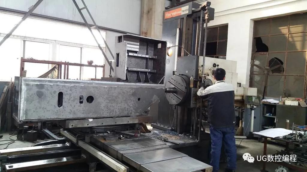 如何让机械工厂里老师傅心甘情愿教学徒?这就是最好的方法