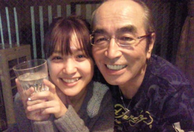 志村健生前5亿求娶女主播,与av女优传绯闻,一生风流却终身未婚