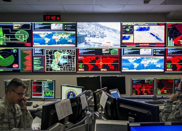 图注:指挥中心内部图