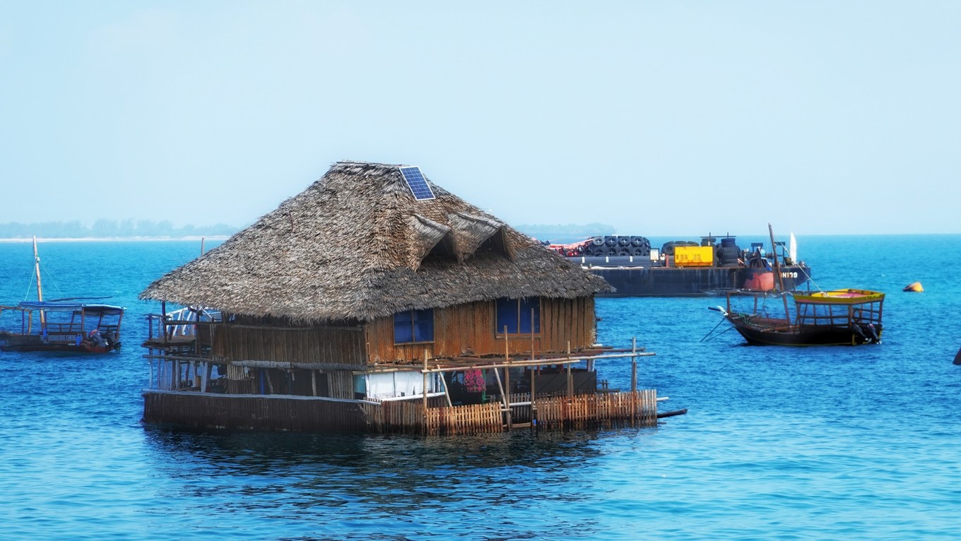 在非洲的这个岛屿有碧海蓝天,椰子沙滩,比马代还要美很多