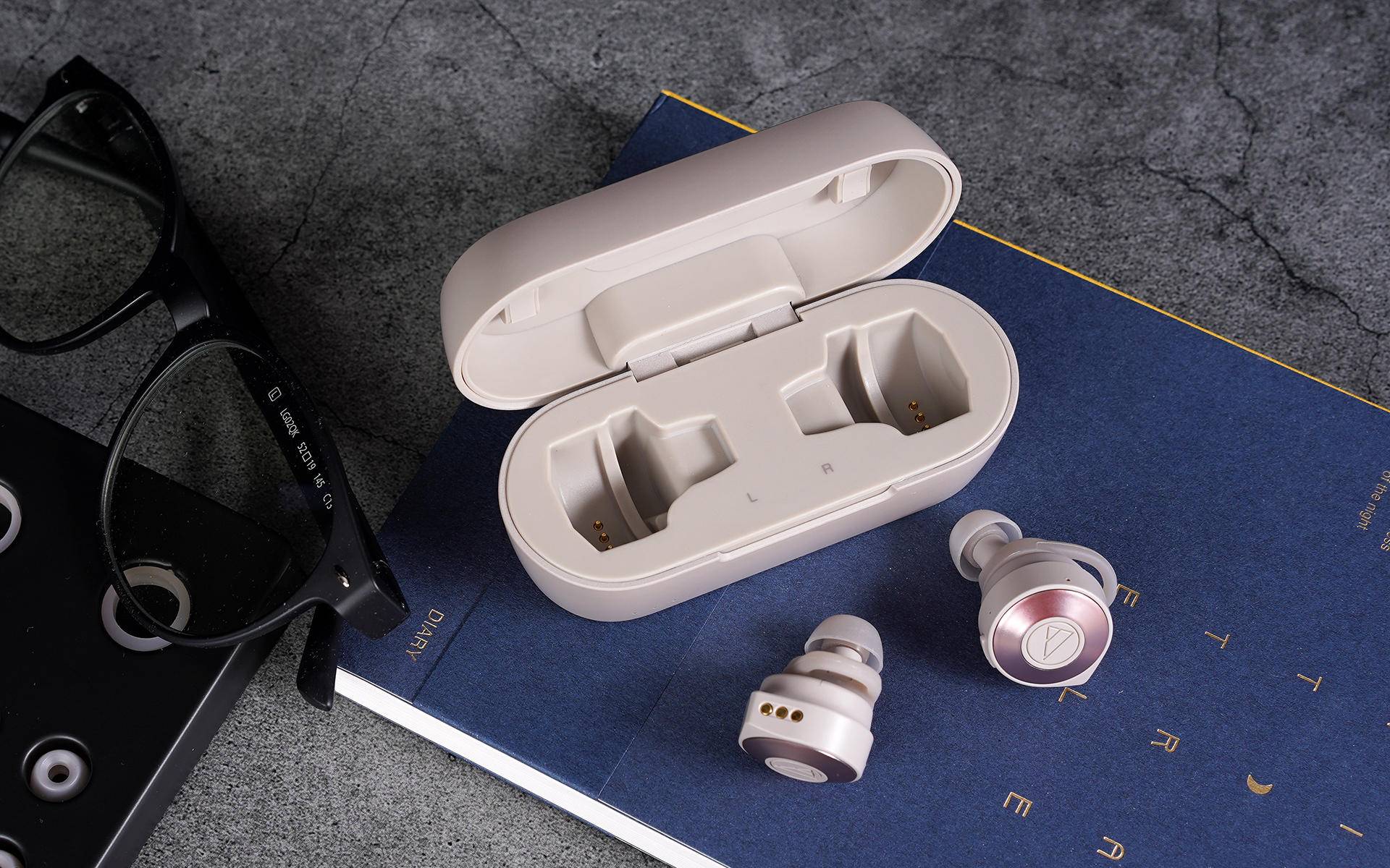 商务耳机新标杆,铁三角ath-cks5tw千元旗舰重低音耳机