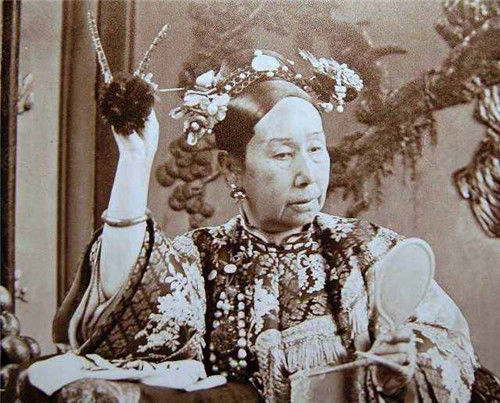 只因喝了1碗县令母亲熬的粥,县令父亲便上吊自杀|慈禧|县令|慈禧太后