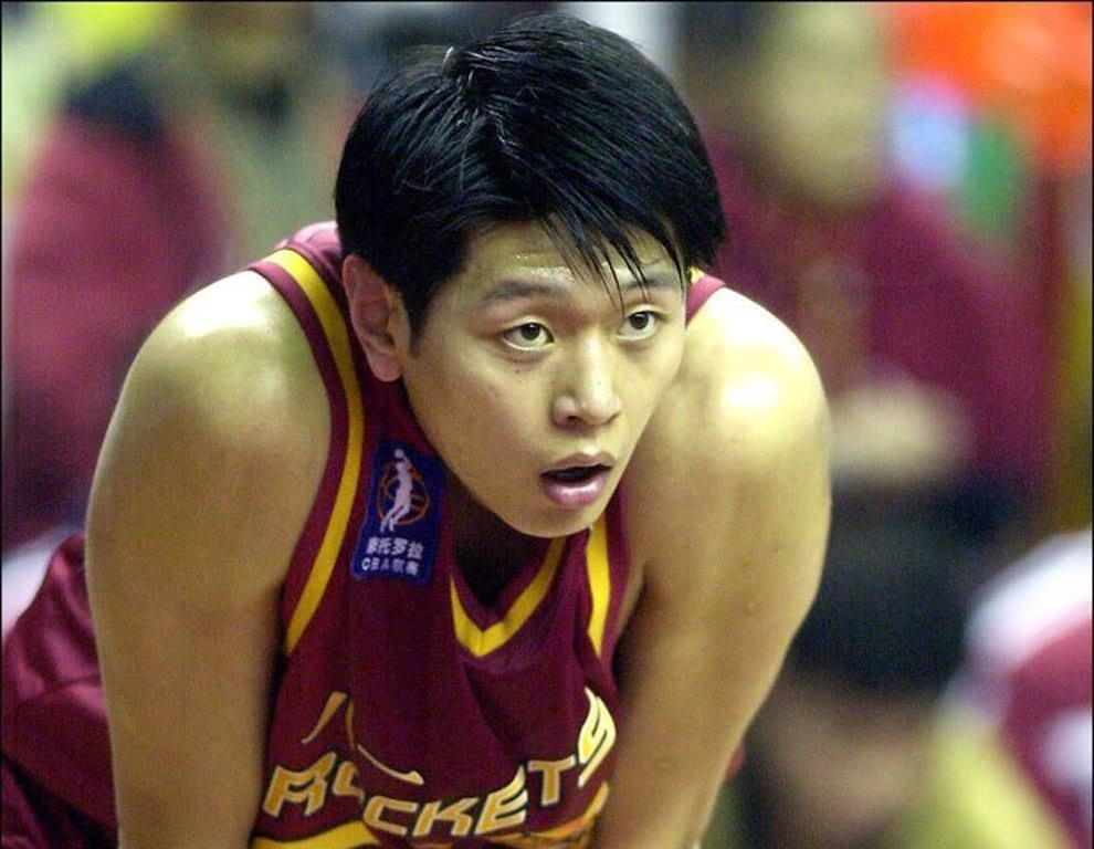 而四川拿过冠军,是一支前冠军队,老板周仕强也舍得花钱,有魄力,说换血