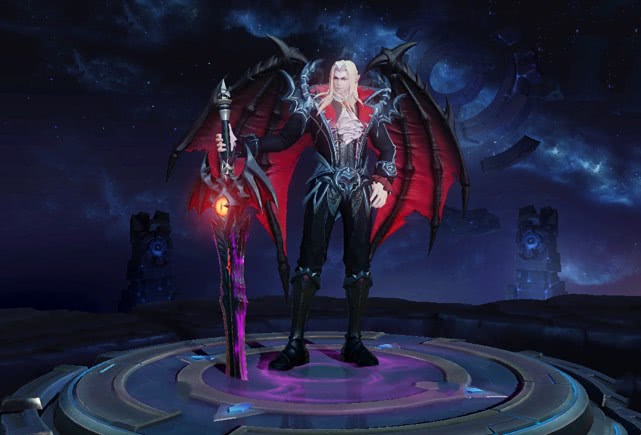 并不高,但吸血鬼元素着实吸引玩家,帅气的蝠翼和优雅又邪恶的局内语音