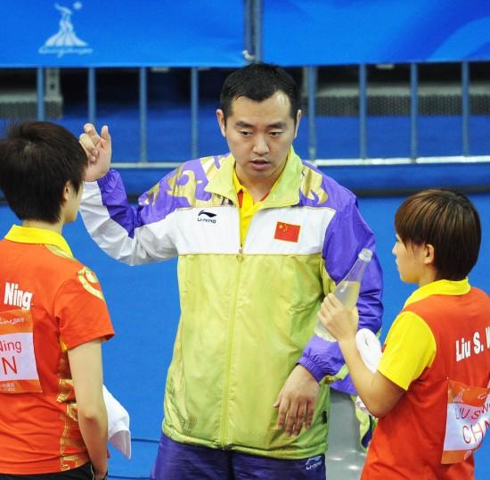 同样退赛,孔令辉对刘诗雯和丁宁的差别待遇,他更适合做主管教练