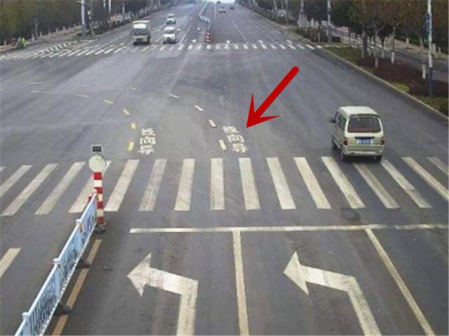 在左转虚线待转被扣6分搞不明白就上路2本驾照都不够扣